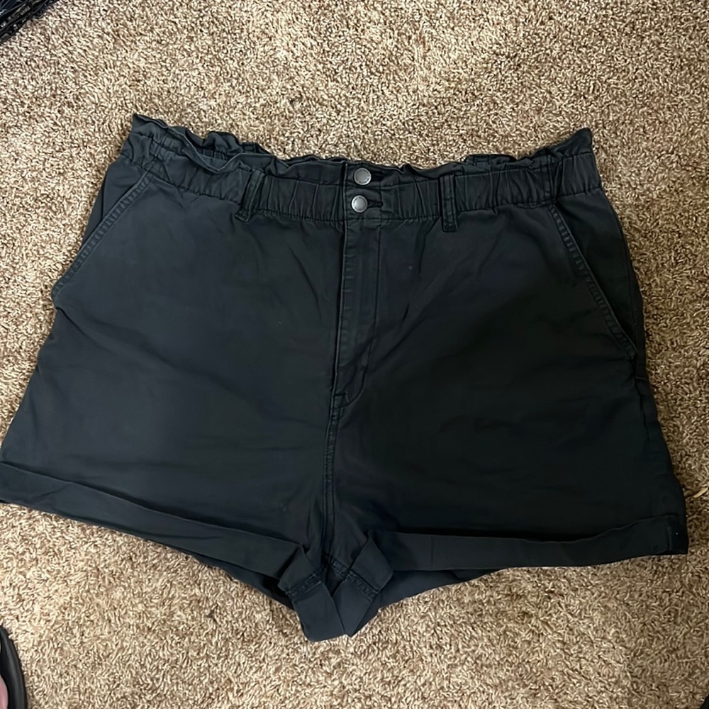 Universal Thread Black Women's Shorts